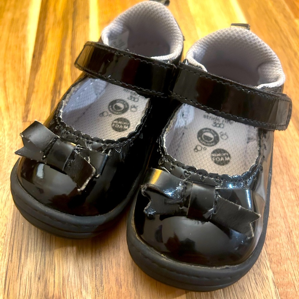 Baby/Toddler Stride Rite Girls Mary Jane’s- size 5.5